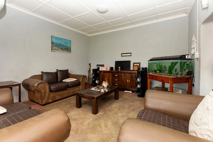5 Bedroom Property for Sale in Laaiplek Western Cape